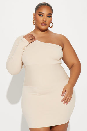 https://cdn.shopify.com/s/files/1/0293/9277/files/01-04-24_S1_61_ZDD1589_Cream_KT_PC_14-57-18_PLUS_2868_PXF.jpg?v=1713452978
