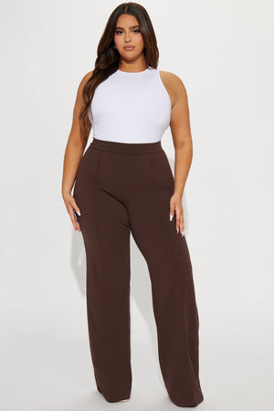 https://cdn.shopify.com/s/files/1/0293/9277/files/06-13-23Studio5_KT_SS_14-00-33_44_P9683TALL_Chocolate_P_4937_PLUS_PXF.jpg?v=1740181532