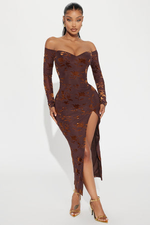 https://cdn.shopify.com/s/files/1/0293/9277/files/08-06-24_S2_2_ID64281FN_Chocolate_CXB_RL_11-58-38_10174_CM.jpg?v=1723067955