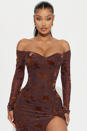 https://cdn.shopify.com/s/files/1/0293/9277/files/08-06-24_S2_2_ID64281FN_Chocolate_CXB_RL_11-58-40_10175_CM.jpg?v=1723067954