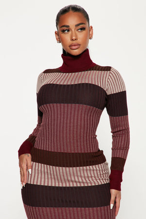 https://cdn.shopify.com/s/files/1/0293/9277/products/08-30-22Studio4_DD_DJ_11-55-39_33_RDAA8280_Burgundycombo_8541_JB.jpg?v=1661963609