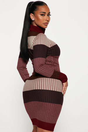 https://cdn.shopify.com/s/files/1/0293/9277/products/08-30-22Studio4_DD_DJ_11-55-47_33_RDAA8280_Burgundycombo_8543_JB.jpg?v=1661963609