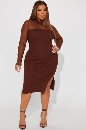 https://cdn.shopify.com/s/files/1/0293/9277/files/09-08-23Studio4_KT_AC_14-26-52_42_RDAF2821FN_Brown_R_12107_PLUS_CM.jpg?v=1694630621