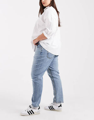 https://images.asos-media.com/products/asos-design-curve-slim-fit-comfort-mom-jeans-in-mid-blue/204934265-3?$n_750w$&wid=750&fit=constrain