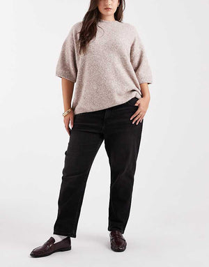 https://images.asos-media.com/products/asos-design-curve-slim-fit-comfort-mom-jeans-in-washed-black/207440796-1-washedblack?$n_750w$&wid=750&fit=constrain