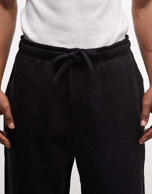 https://images.asos-media.com/products/asos-design-premium-heavyweight-relaxed-jogger-in-400gsm-in-black/208441986-4?$n_750w$&wid=750&fit=constrain