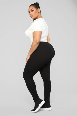 https://cdn.shopify.com/s/files/1/0293/9277/products/01-02-19_Studio_1_DV_14-31-29_61611_Black_0418_JF.jpg?v=1617299967