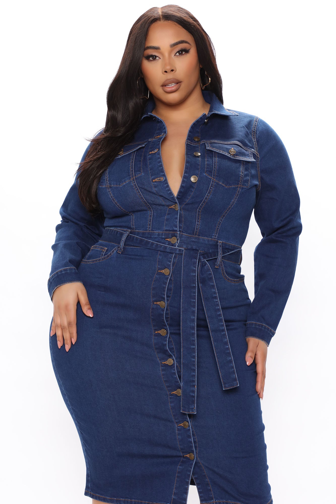 https://cdn.shopify.com/s/files/1/0293/9277/products/01-13-22Studio4_ME_MJ_10-51-30_25_AHA44_DarkWash_0227_PLUS_SG.jpg?v=1646771405