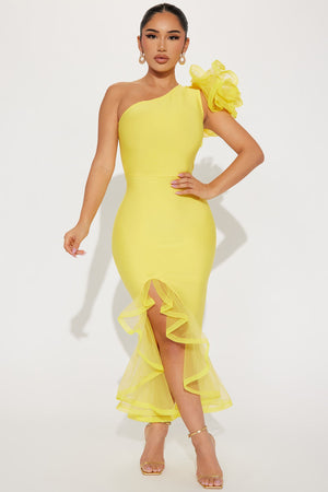 https://cdn.shopify.com/s/files/1/0293/9277/products/01-19-23Studio3_MS_R_10-21-05_29_ZDMY094_Yellow_P_2657_JB.jpg?v=1674522534