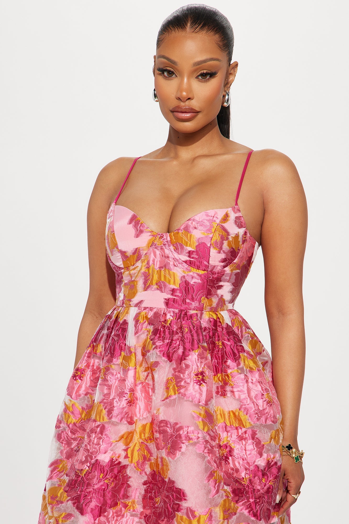https://cdn.shopify.com/s/files/1/0293/9277/files/01-20-24_S2_54_FND6334_Fuchsia_P_KJ_RL_13-37-54_9430_PXF.jpg?v=1706137041