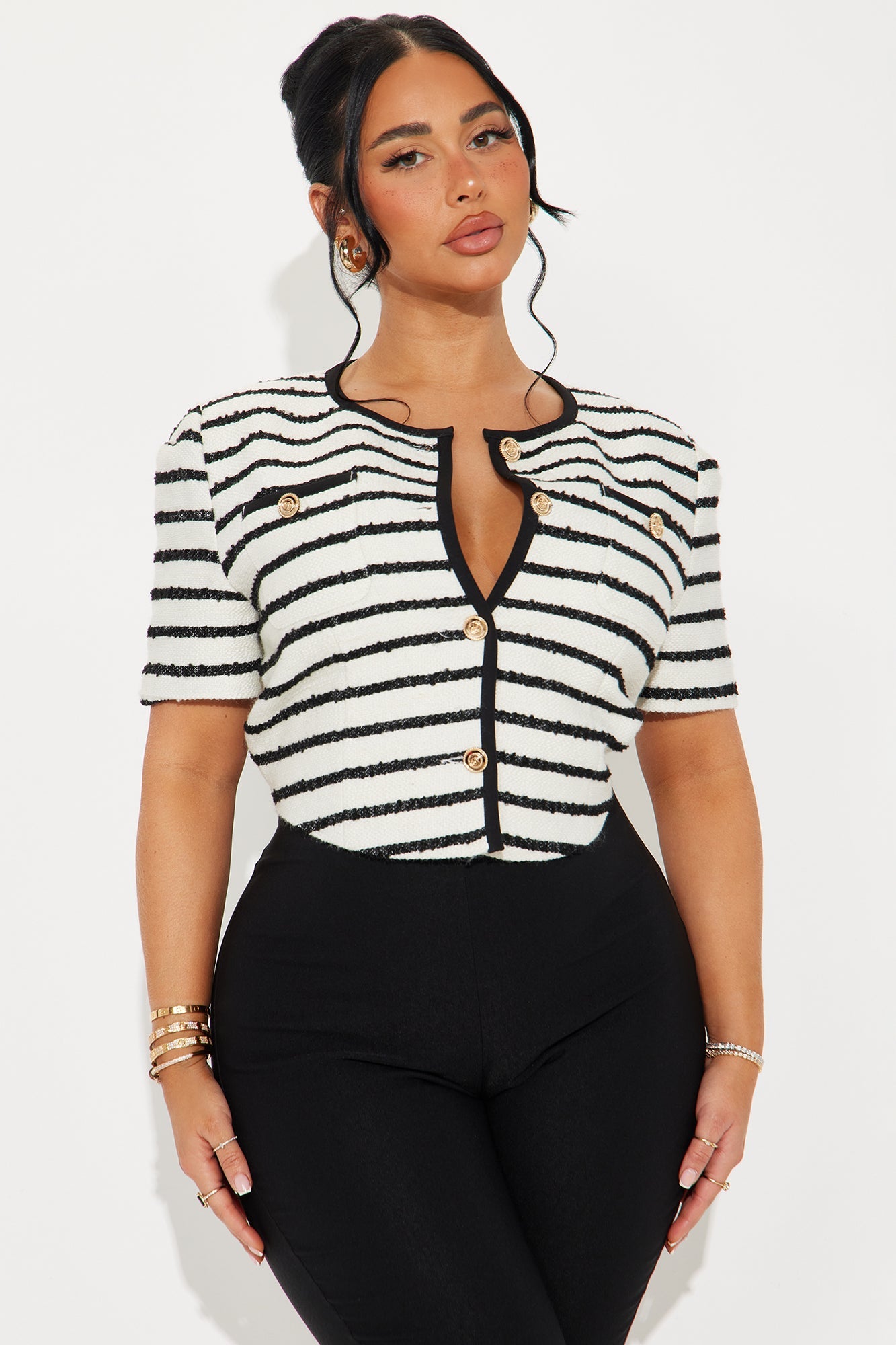 https://cdn.shopify.com/s/files/1/0293/9277/files/01-28-25_S3_47_T6269CQ_BlackWhite_RK_AC_14-22-05_50000_PXF.jpg?v=1738198297
