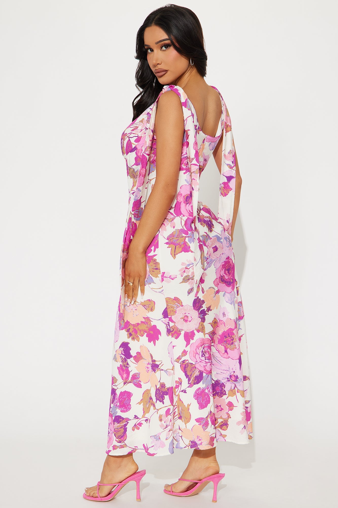 https://cdn.shopify.com/s/files/1/0293/9277/files/02-11-25_S3_51_33796SK_WhitePink_KS_AP_13-04-53_4569_PXF.jpg?v=1739408163