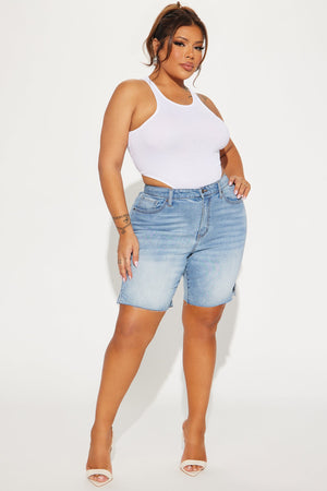 https://cdn.shopify.com/s/files/1/0293/9277/files/02-16-24_S4_46_ZDSHF836M1_LightBlueWash_P_DT_SS_13-30-17_PLUS_36717_PXF.jpg?v=1708555606