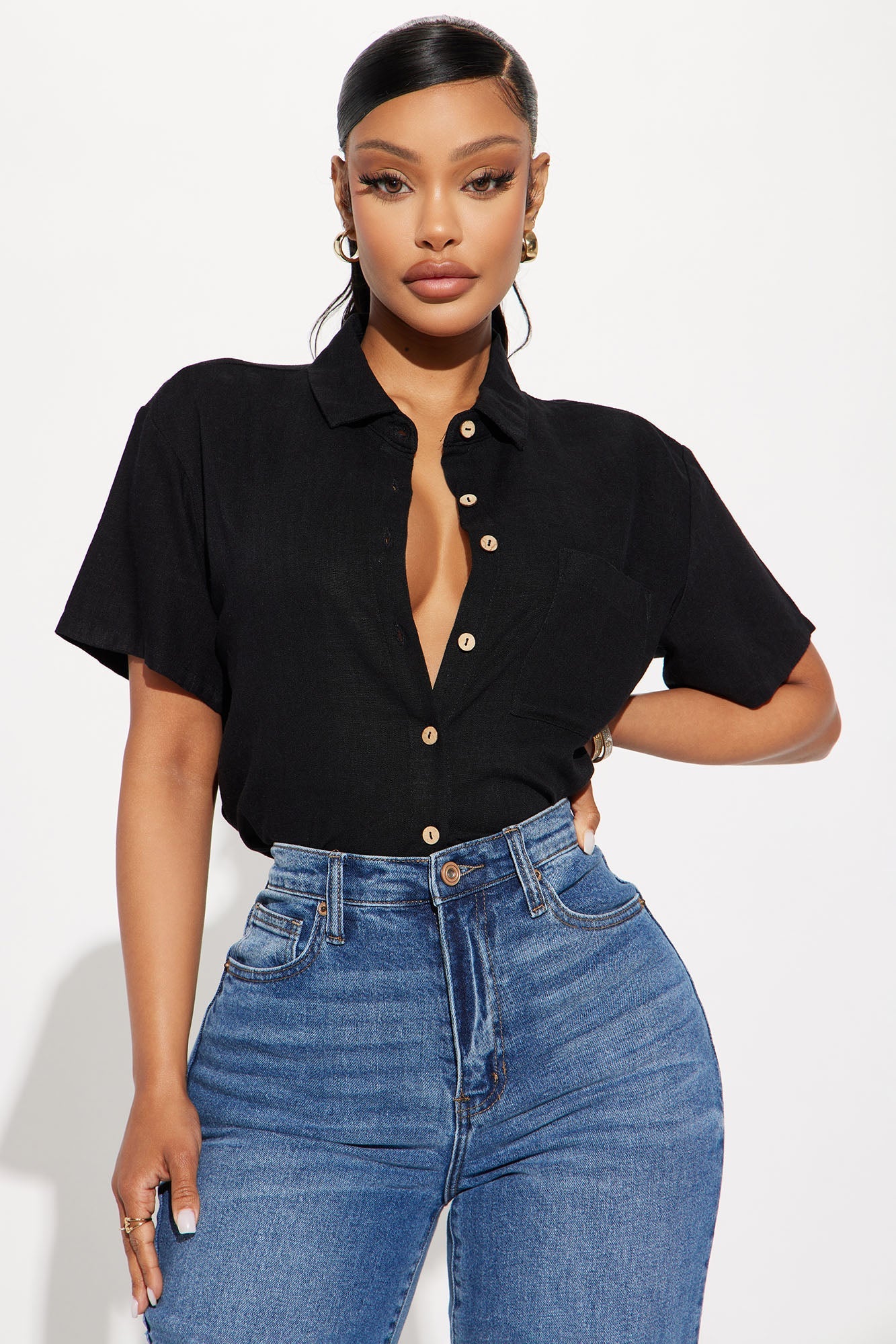 https://cdn.shopify.com/s/files/1/0293/9277/products/03-07-23Studio2_RM_RL_11-20-53_2_74195_Black_P_3784_MR.jpg?v=1678471840
