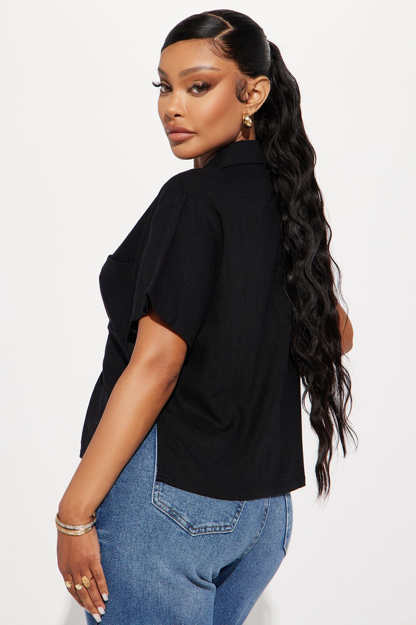 https://cdn.shopify.com/s/files/1/0293/9277/products/03-07-23Studio2_RM_RL_11-21-11_2_74195_Black_P_3788_MR.jpg?v=1678471839