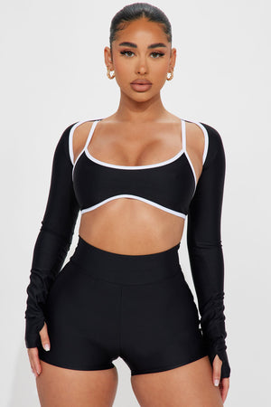 https://cdn.shopify.com/s/files/1/0293/9277/products/04-04-23Studio1_KF_AP_10-01-09_10_TP4399PD_Black_27554_CM.jpg?v=1737656662