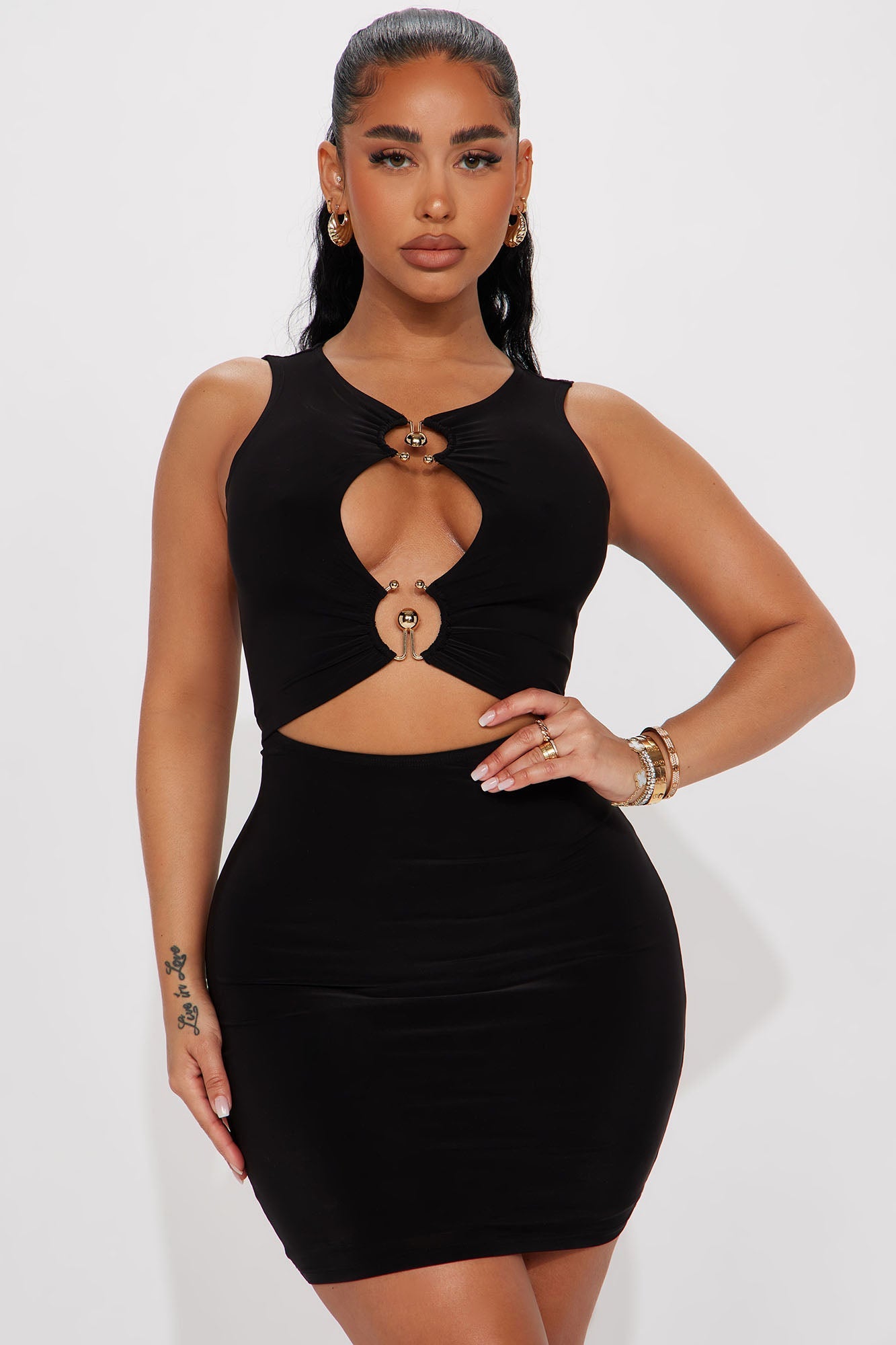 https://cdn.shopify.com/s/files/1/0293/9277/products/04-11-23Studio1_TA_AC_10-32-17_9_D13453_Black_33173_SG.jpg?v=1681507034