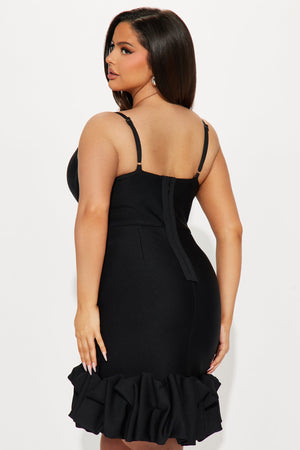 https://cdn.shopify.com/s/files/1/0293/9277/files/04-25-24_S4_21_BD384_Black_KT_DO_11-43-45_PLUS_92300_PXF.jpg?v=1740417382