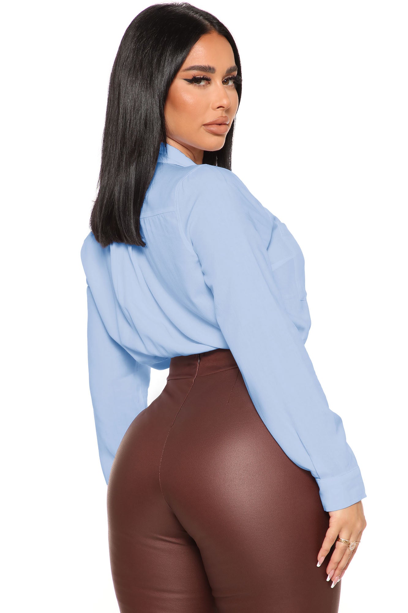 https://cdn.shopify.com/s/files/1/0293/9277/files/05-11-22Studio3_RT_RL_11-04-09_23_TGI5145_White_3801_SG_SL_Blue.jpg?v=1735858701