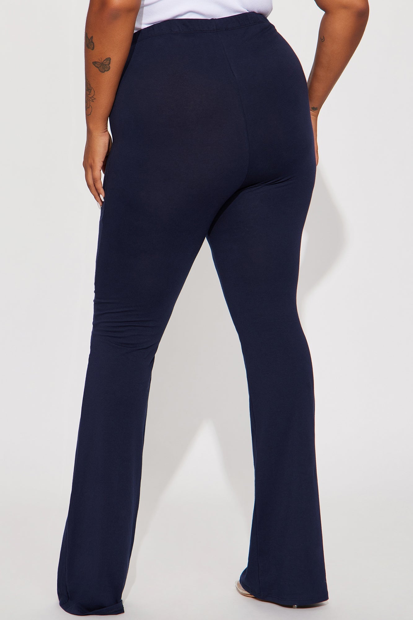 https://cdn.shopify.com/s/files/1/0293/9277/files/05-15-23Studio4_TA_AC_11-31-33_25_73625TA_Navy_P_38907_PLUS_PXF.jpg?v=1684528082