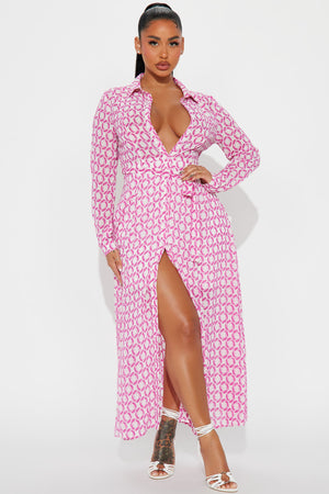 https://cdn.shopify.com/s/files/1/0293/9277/files/06-06-24_S1_22_B12377GG_PinkCombo_KT_AC_13-19-35_85169_CM.jpg?v=1718041211
