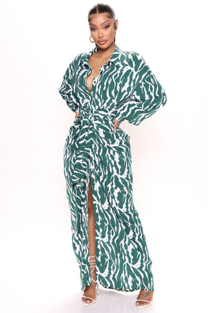 https://cdn.shopify.com/s/files/1/0293/9277/products/06-08-22Studio3_ME_RL_15-05-50_19_VD7699_Greencombo_P_0352_PB.jpg?v=1654733879