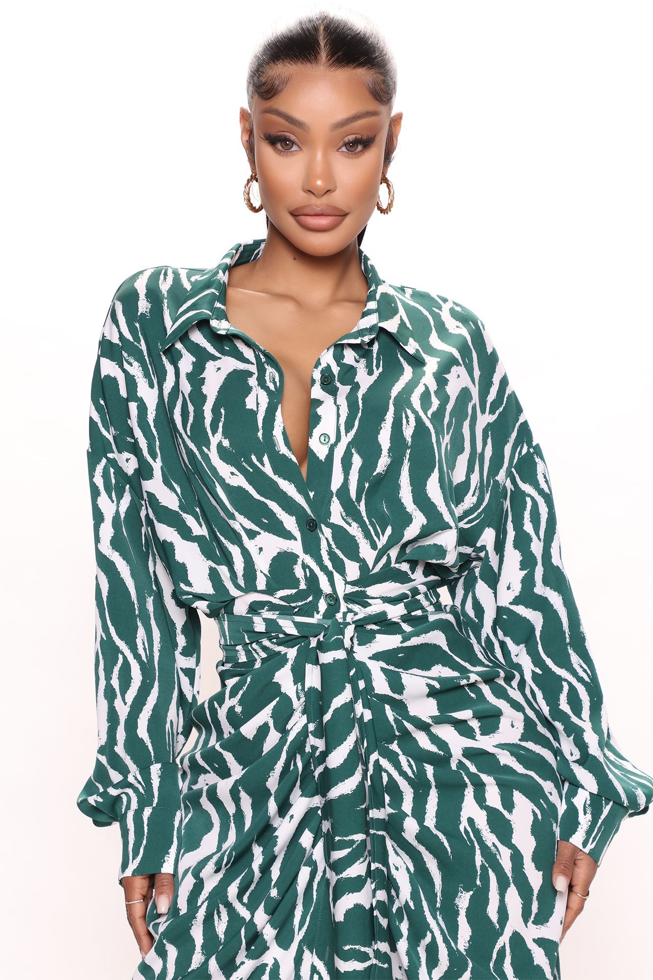 https://cdn.shopify.com/s/files/1/0293/9277/products/06-08-22Studio3_ME_RL_15-05-51_19_VD7699_Greencombo_P_0353_PB.jpg?v=1654820300