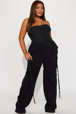 https://cdn.shopify.com/s/files/1/0293/9277/files/06-08-23Studio4_CXB_AS_14-39-19_39_SEA01281912WTA_Black_6518_PLUS_CM.jpg?v=1686775810