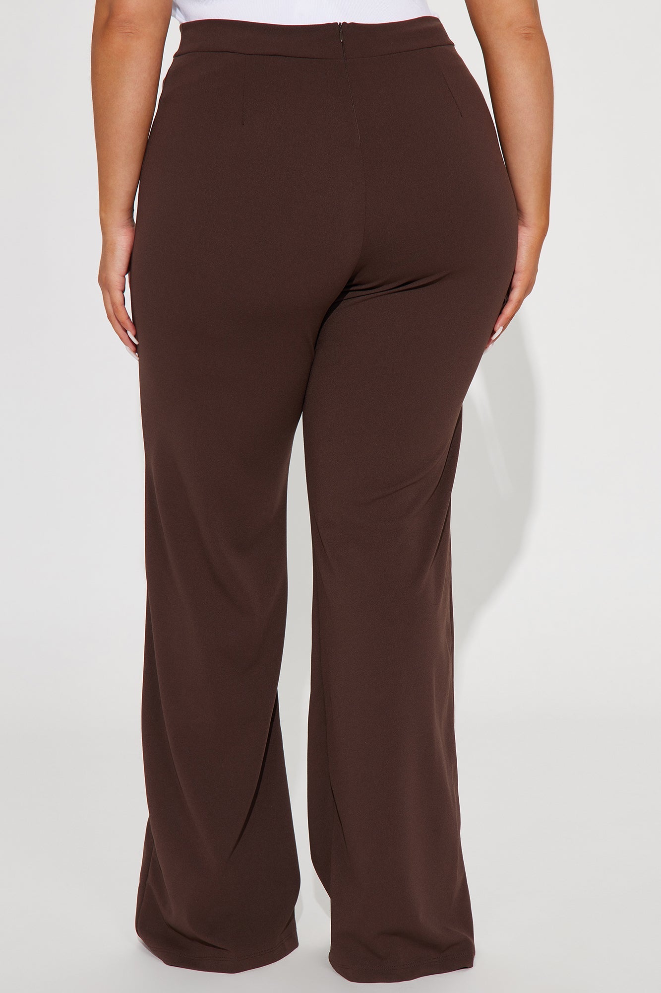 https://cdn.shopify.com/s/files/1/0293/9277/files/06-13-23Studio5_KT_SS_14-01-00_44_P9683TALL_Chocolate_P_4942_PLUS_PXF.jpg?v=1740181532