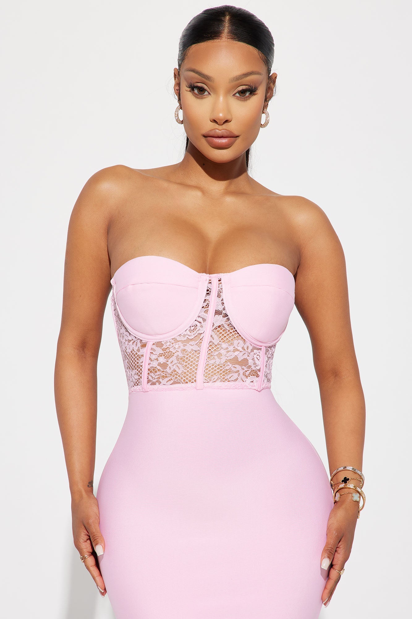 https://cdn.shopify.com/s/files/1/0293/9277/files/06-29-23Studio2_KJ_RL_13-46-24_2_23GWF1391_Pink_P_39347_JB.jpg?v=1688167747