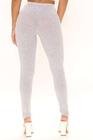 https://cdn.shopify.com/s/files/1/0293/9277/products/07-06-21Studio5_CE_RS_14-08-43_39_61611_HeatherGrey_3440_JK.jpg?v=1625754572