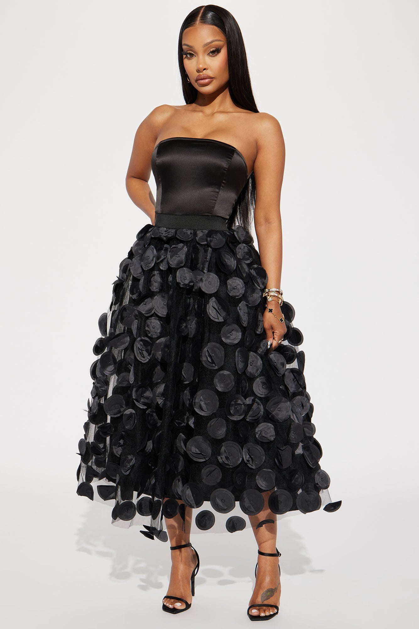 https://cdn.shopify.com/s/files/1/0293/9277/files/08-03-23Studio2_TK_RL_12-05-12_28_DXD231397_Black_47220_DG.jpg?v=1691695420