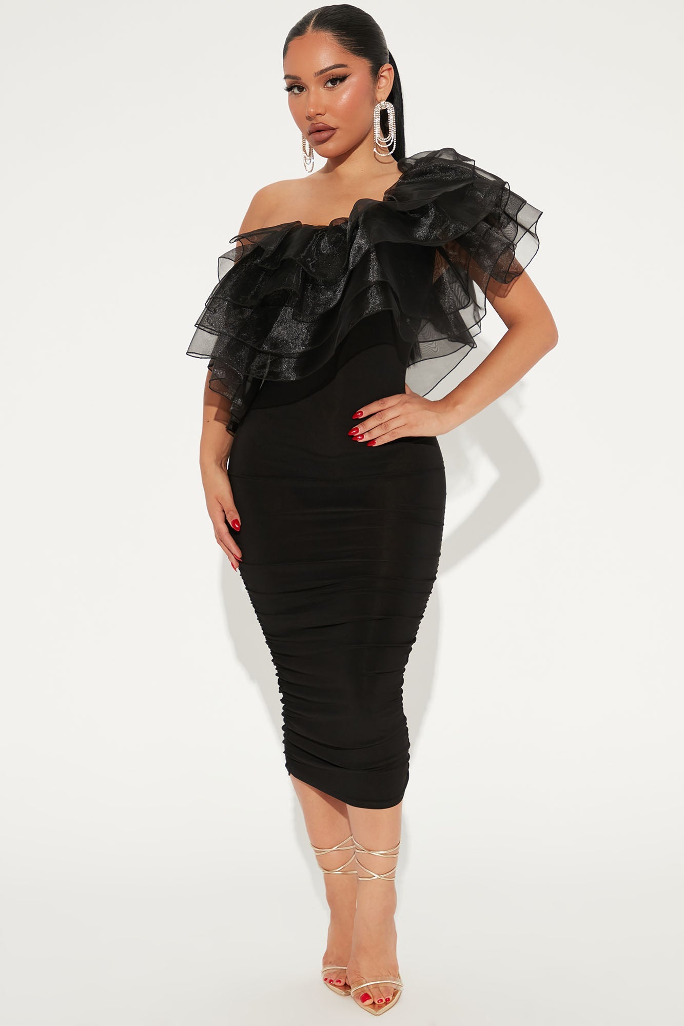 https://cdn.shopify.com/s/files/1/0293/9277/products/08-05-22Studio2_DM_OS_11-10-30_19_D5775_Black_19289_JB.jpg?v=1659987036