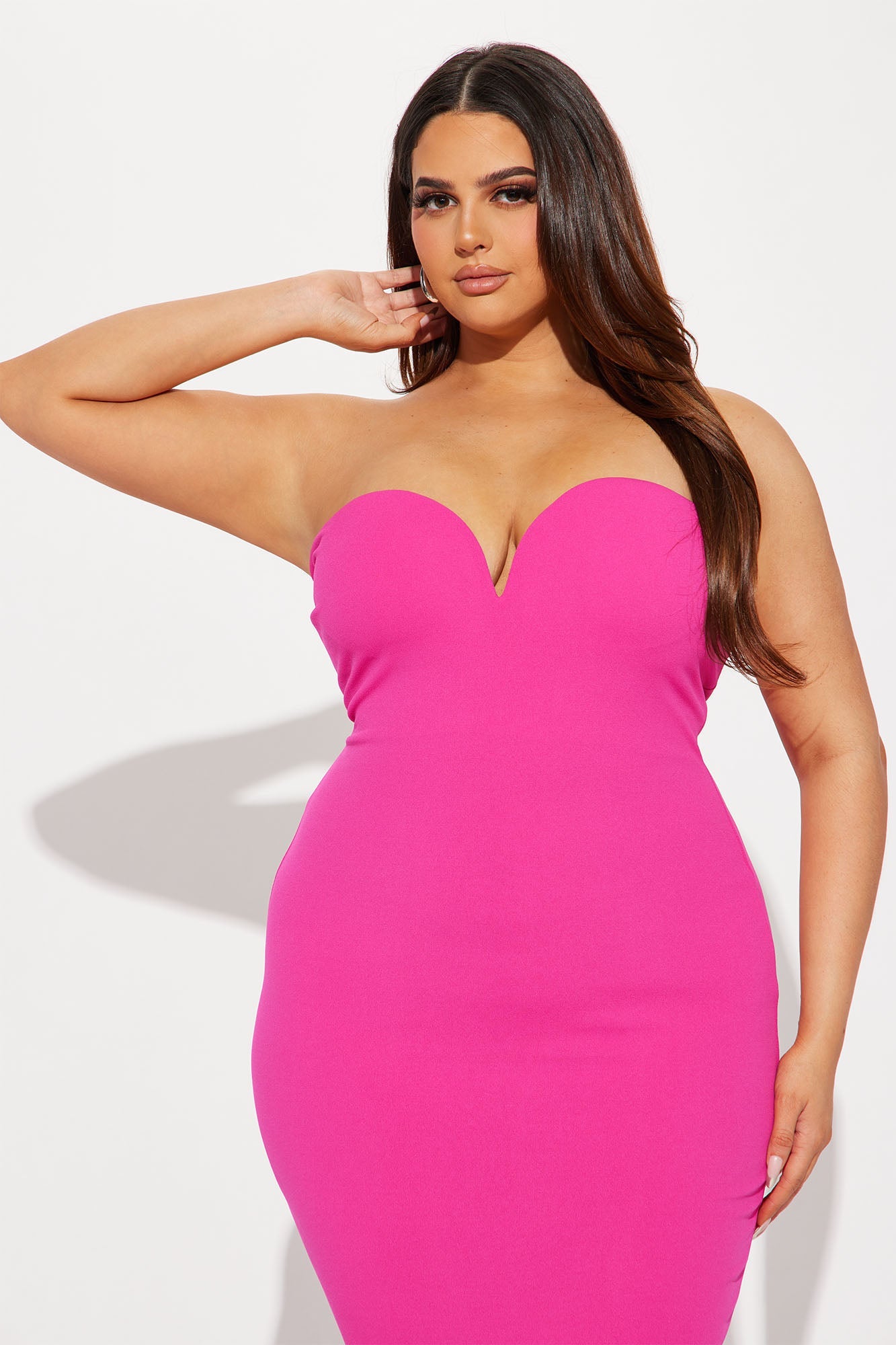 https://cdn.shopify.com/s/files/1/0293/9277/files/08-14-23Studio4_CB_IM_10-43-58_17_D22101_Fuchsia_9086_PLUS_DQ.jpg?v=1692652392