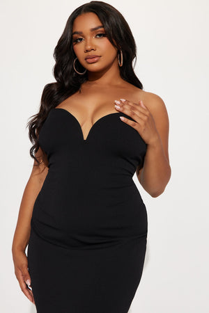 https://cdn.shopify.com/s/files/1/0293/9277/files/08-15-23Studio3_TH_IM_14-33-13_52_D22101_Black_12286_PLUS_CM.jpg?v=1692647266