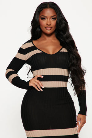 https://cdn.shopify.com/s/files/1/0293/9277/products/08-19-22Studio4_RT_DJ_14-41-34_33_ZD21449S1_Blackcombo_3925_PB.jpg?v=1661204679
