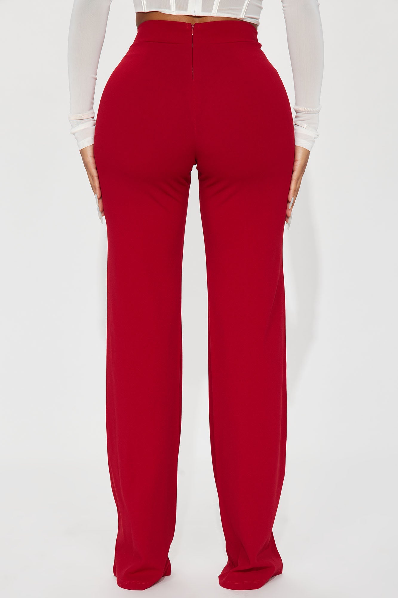 https://cdn.shopify.com/s/files/1/0293/9277/files/08-25-23Studio8_CB_PC_11-20-48_10_P9683TALL_Red_P_8993_JB.jpg?v=1693513236