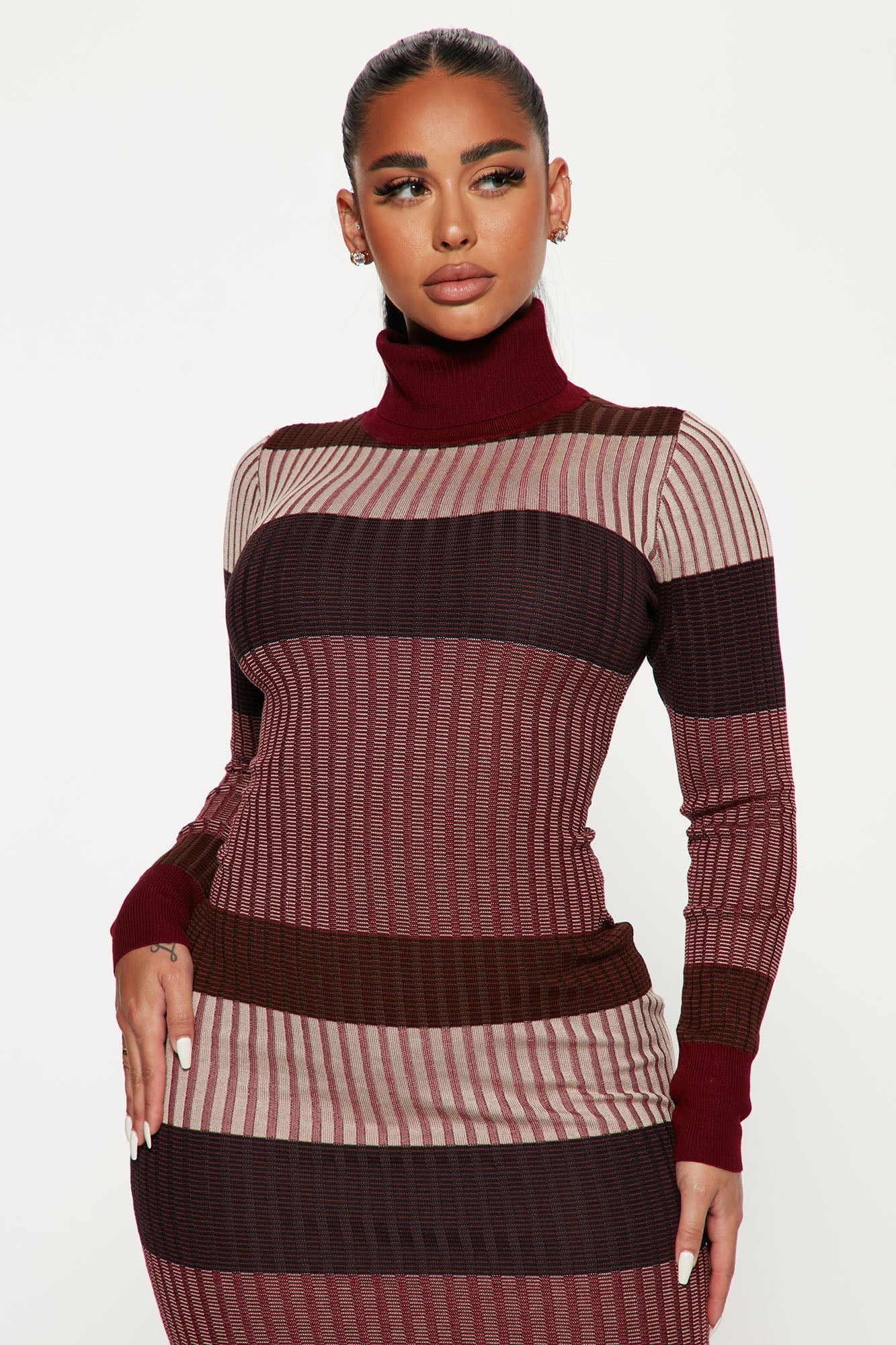 https://cdn.shopify.com/s/files/1/0293/9277/products/08-30-22Studio4_DD_DJ_11-55-39_33_RDAA8280_Burgundycombo_8541_JB.jpg?v=1661963609