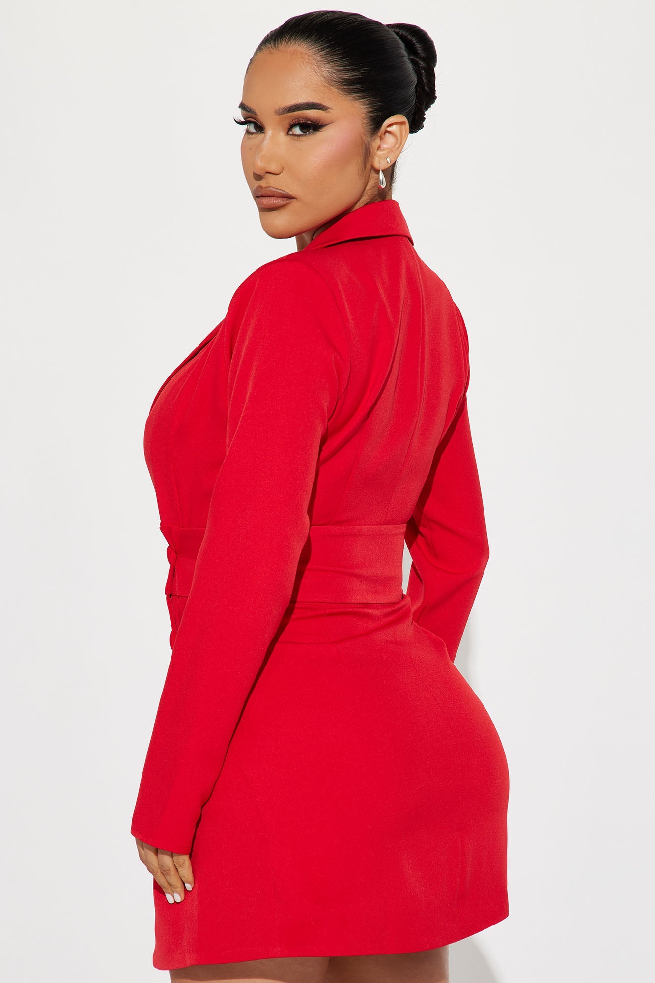https://cdn.shopify.com/s/files/1/0293/9277/files/09-14-23Studio3_KS_IM_12-56-15_47_HF24A183_Red_7366_CM.jpg?v=1695329989