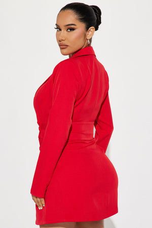 https://cdn.shopify.com/s/files/1/0293/9277/files/09-14-23Studio3_KS_IM_12-56-15_47_HF24A183_Red_7366_CM.jpg?v=1695329989