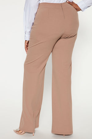 https://cdn.shopify.com/s/files/1/0293/9277/products/09-26-22Studio4_MS_KP_15-00-29_32_P9683TALL_Taupe_1497_PLUS_PB.jpg?v=1722448611
