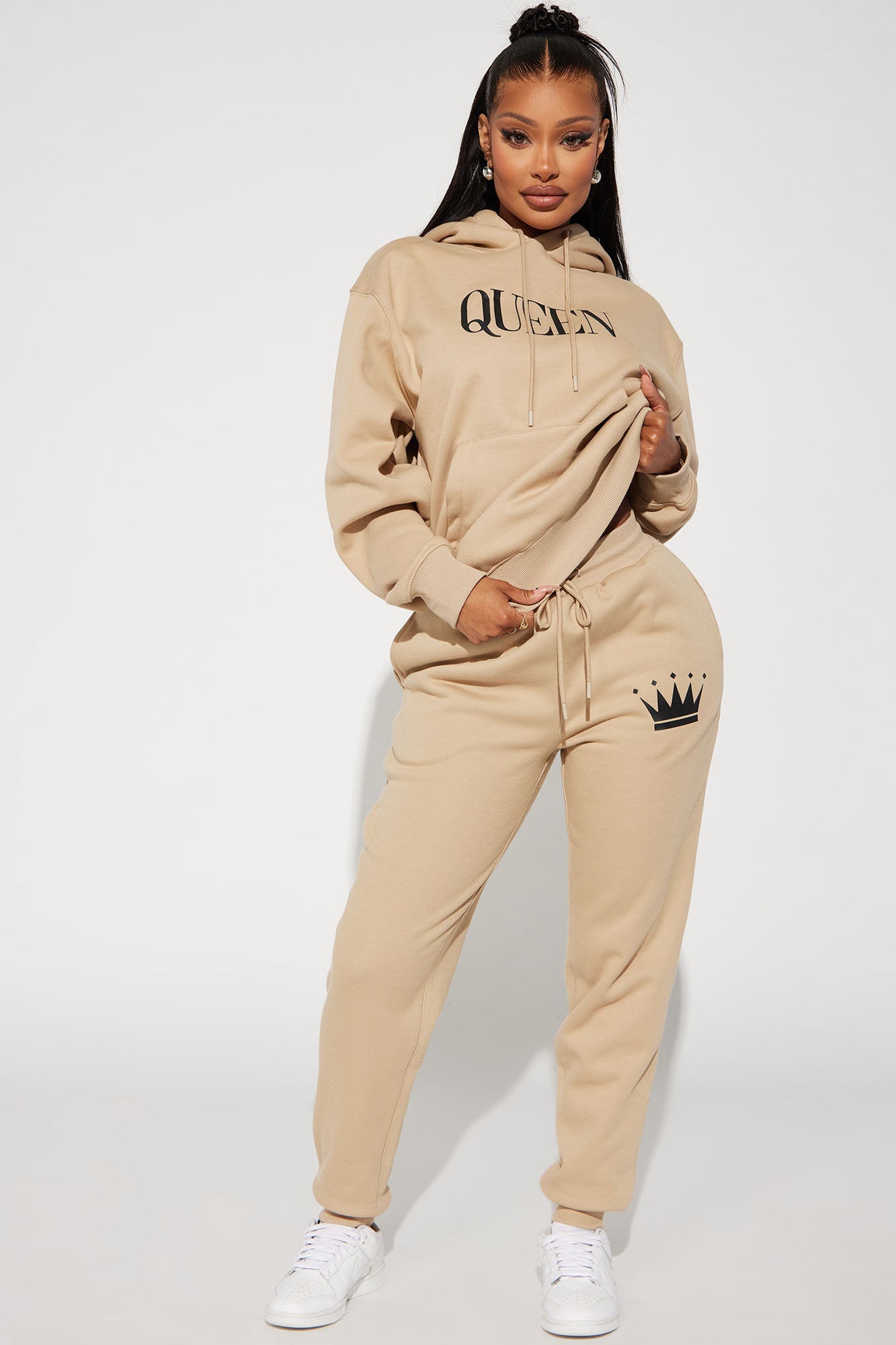 https://cdn.shopify.com/s/files/1/0293/9277/files/09-27-23Studio2_CC_RL_15-24-42_32_FNTF004W_Taupe_20766_CM.jpg?v=1696452531