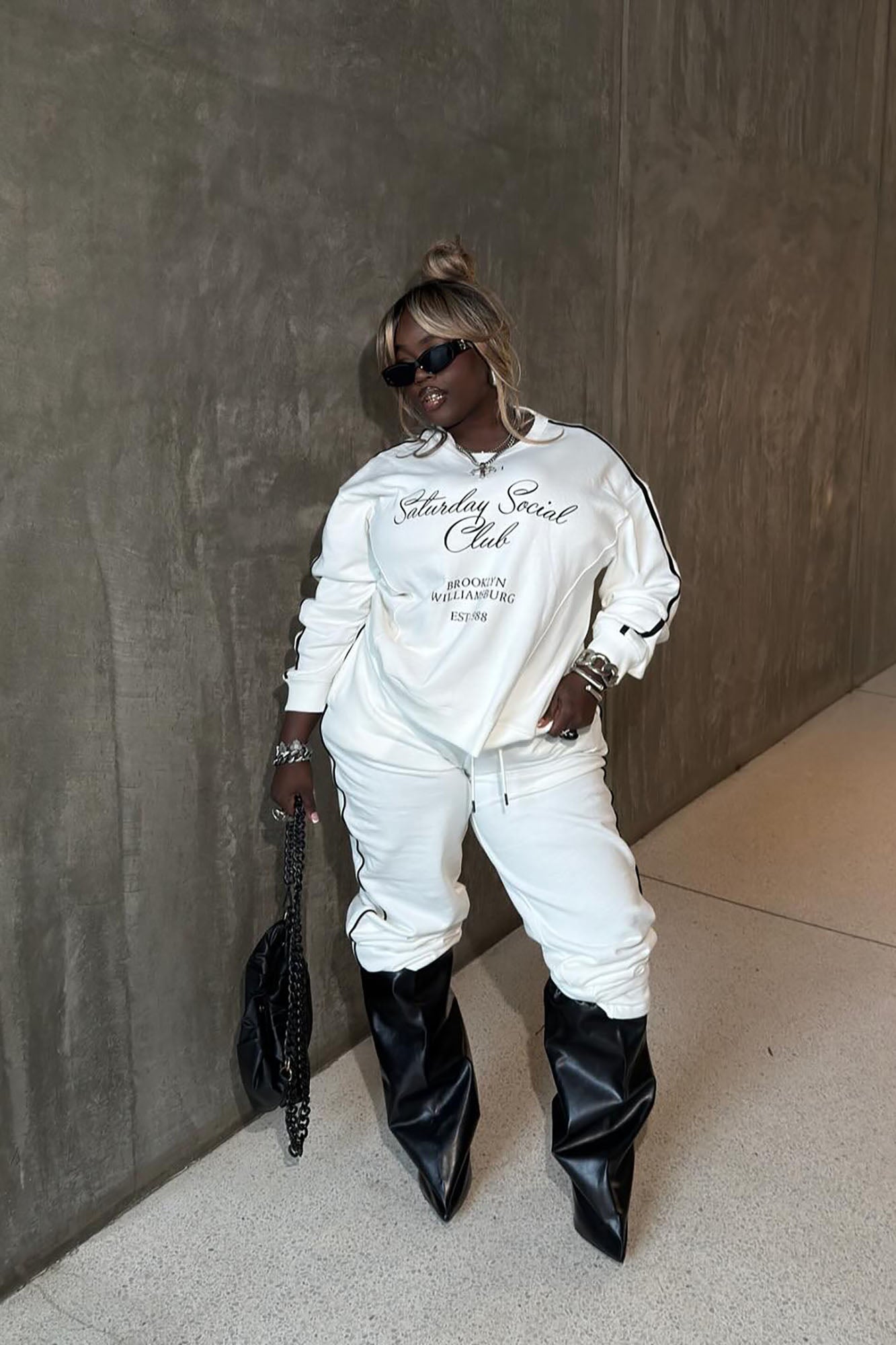https://cdn.shopify.com/s/files/1/0293/9277/files/1-06-25__400_Saturday_Social_Fleece_Pant_Set_Off_White_LA.jpg?v=1737766001