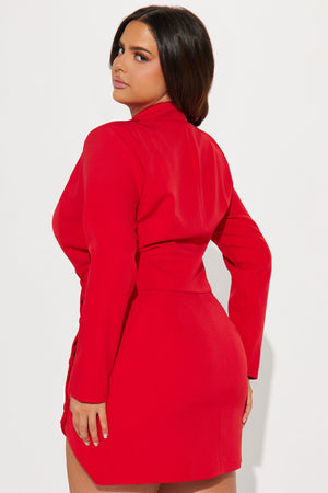 https://cdn.shopify.com/s/files/1/0293/9277/files/10-12-23Studio4_TK_AC_11-58-13_36_HF24A183_Red_17306_PLUS_PXF.jpg?v=1697651920