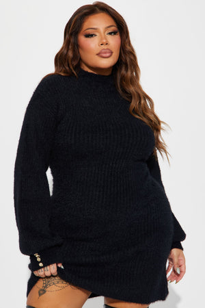 https://cdn.shopify.com/s/files/1/0293/9277/files/10-19-23Studio4_TK_DB_13-49-48_32_DXD232729_Black_1799_CM_PLUS.jpg?v=1698970607