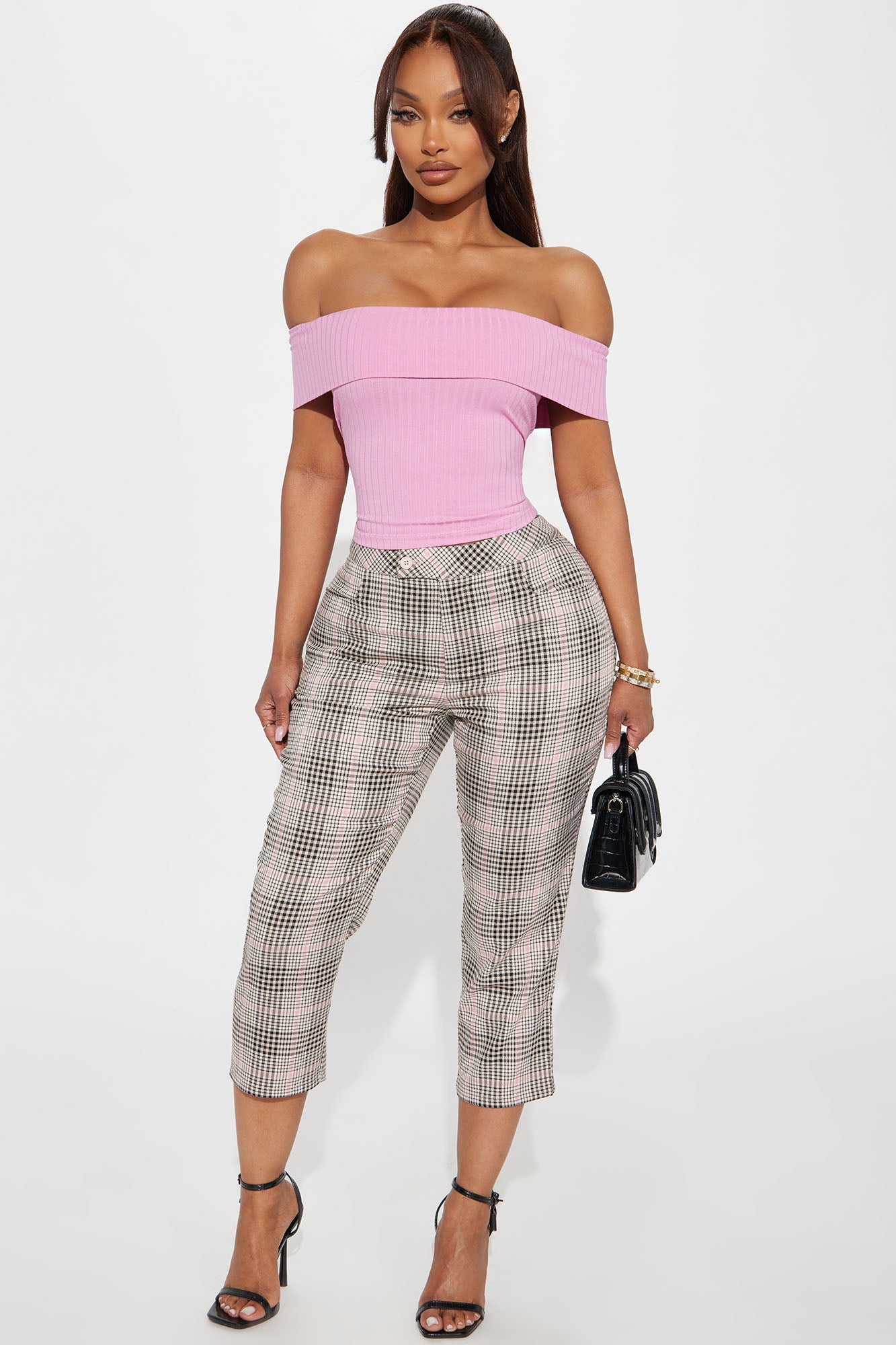 https://cdn.shopify.com/s/files/1/0293/9277/files/10-22-24_S2_44_RT52531A_Pink_CXB_RL_16-10-25_16292_CM.jpg?v=1729723386