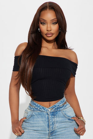 https://cdn.shopify.com/s/files/1/0293/9277/files/10-23-24_S2_43_RT52531A_Black_CXB_RL_17-00-48_16676_EH.jpg?v=1729893261