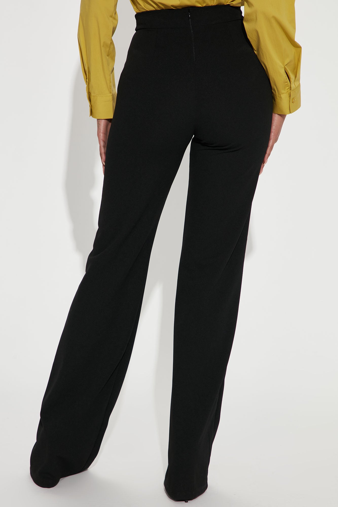https://cdn.shopify.com/s/files/1/0293/9277/products/10-25-22Studio1_KJ_DJ_13-06-55_22_P9683TALL_Black_P_2278_SG.jpg?v=1666742856