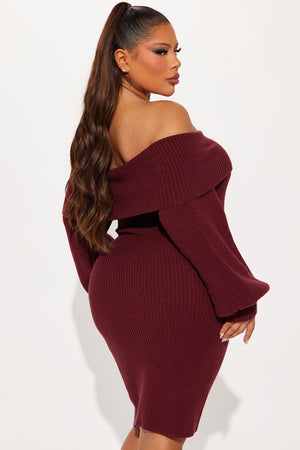 https://cdn.shopify.com/s/files/1/0293/9277/files/11-05-24_S4_46_RDAH6730FN_Burgundy_ZSR_HY_DO_14-28-32_PLUS_90442_CM.jpg?v=1730855463