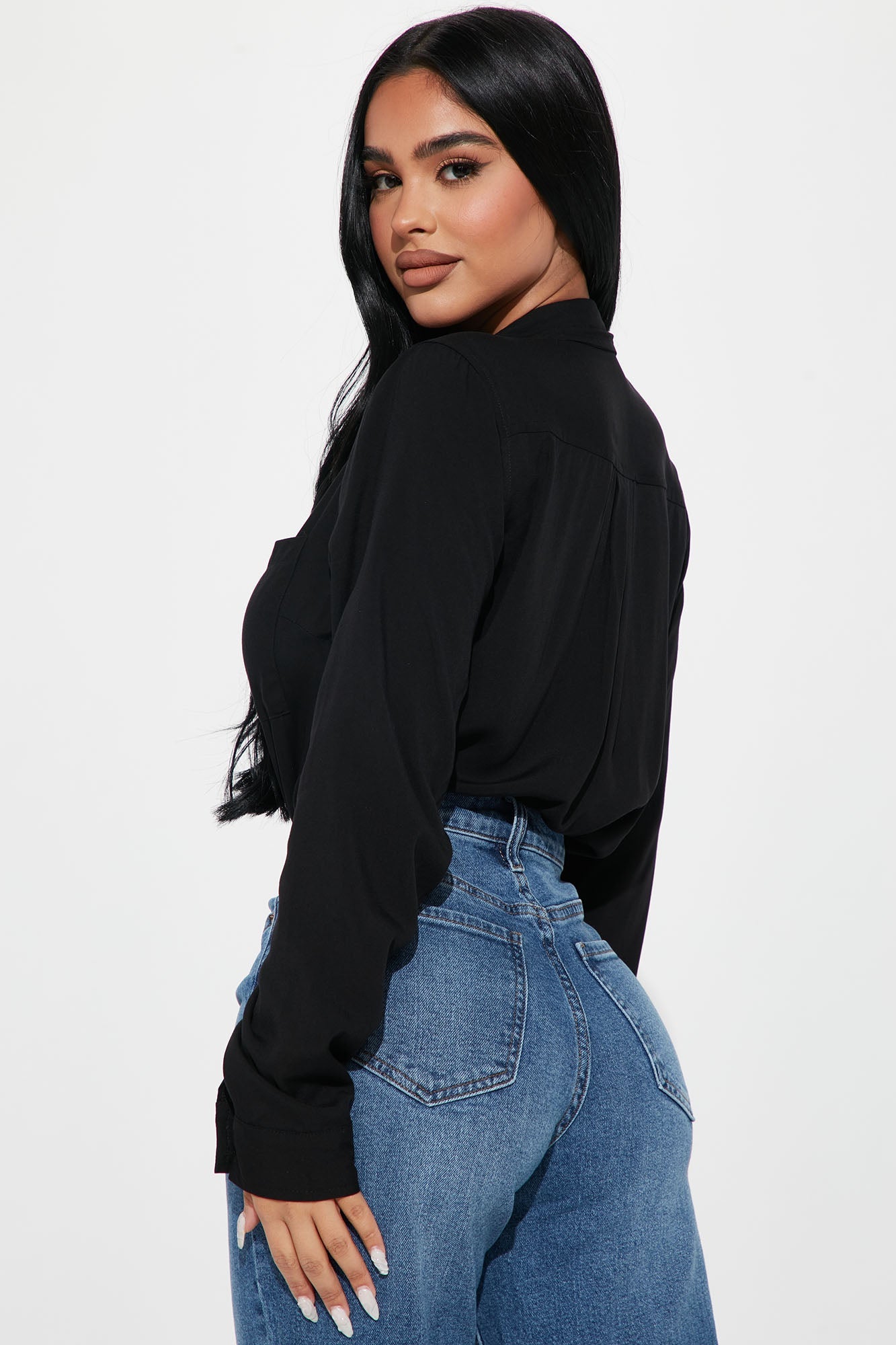 https://cdn.shopify.com/s/files/1/0293/9277/products/11-08-22Studio1_ME_RL_14-33-41_25_TGI5145_Black_4187_PB.jpg?v=1668016403